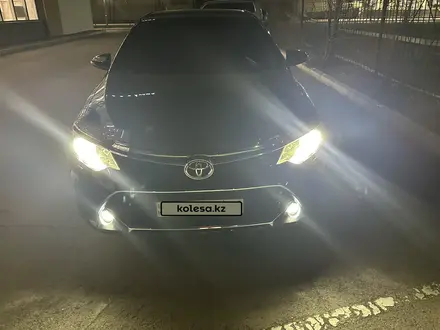 Toyota Camry 2017 года за 13 300 000 тг. в Астана – фото 16