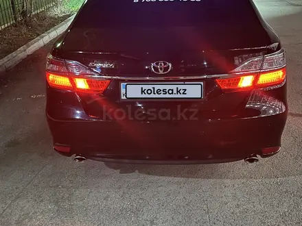 Toyota Camry 2017 года за 13 300 000 тг. в Астана – фото 15