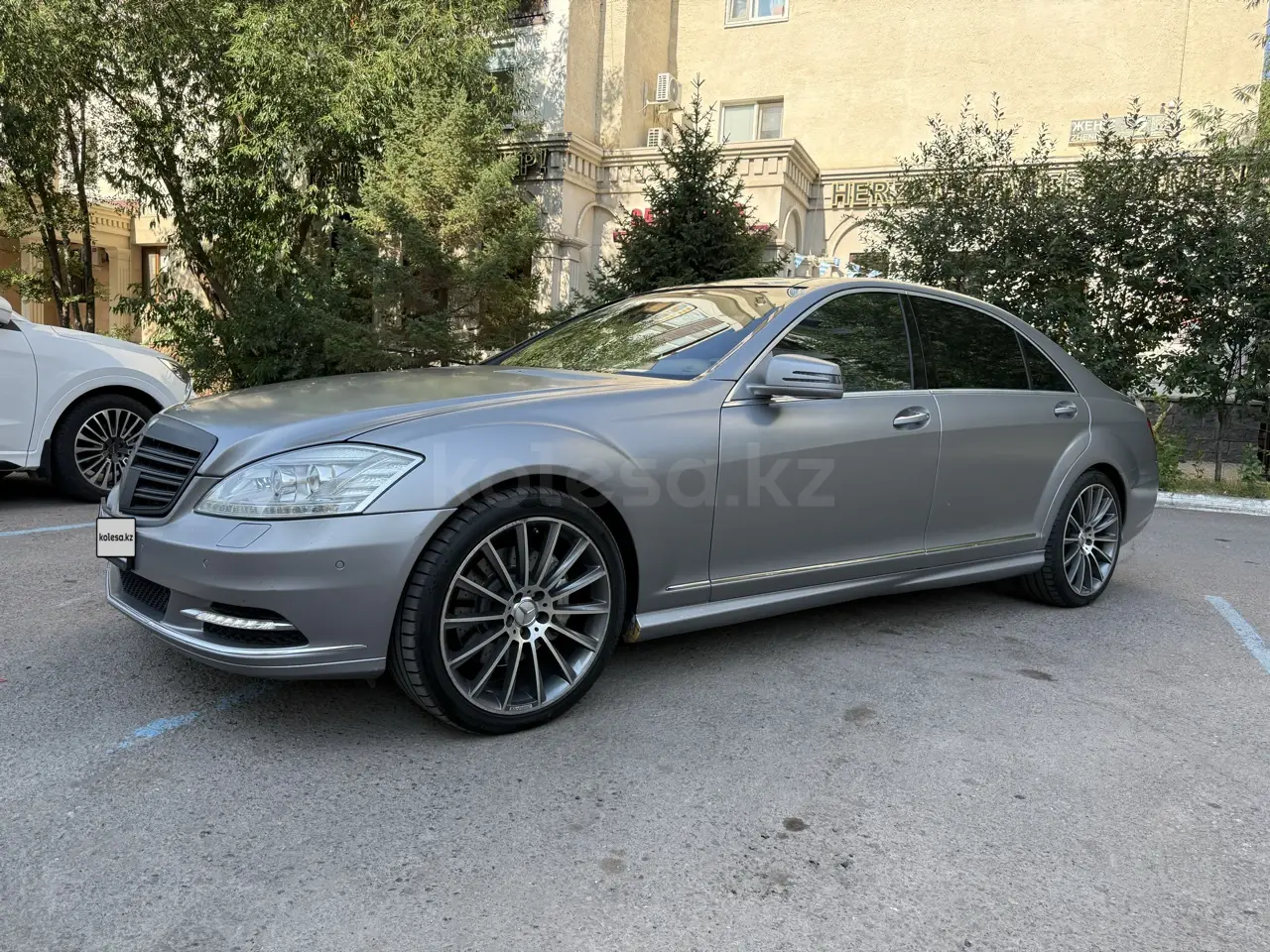 Mercedes-Benz S-Class, 2010