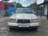 Mercedes-Benz C 200 1996 годаүшін2 030 000 тг. в Алматы – фото 2