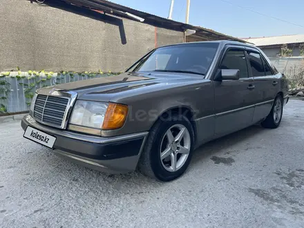 Mercedes-Benz E 230 1992 года за 2 100 000 тг. в Алматы – фото 4