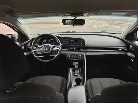 Hyundai Elantra 2022 года за 6 800 000 тг. в Алматы – фото 17