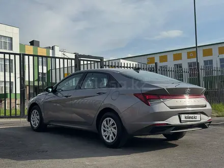 Hyundai Elantra 2022 года за 6 800 000 тг. в Алматы – фото 3