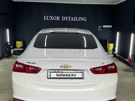 Chevrolet Malibu 2017 года за 5 500 000 тг. в Алматы – фото 4
