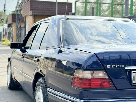 Mercedes-Benz E 220 1995 года за 3 500 000 тг. в Алматы – фото 6