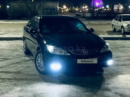 Toyota Camry 2002 года за 3 250 000 тг. в Актобе – фото 12