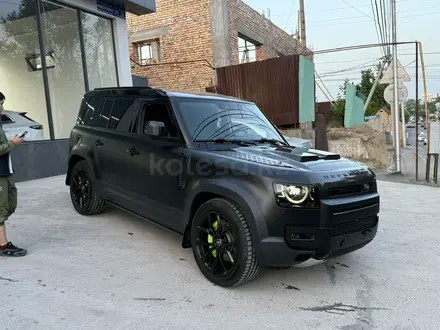 Land Rover Defender 2023 года за 51 500 000 тг. в Шымкент – фото 36