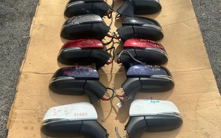 Боковые зеркала на Toyota за 10 000 тг. в Алматы