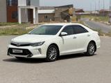 Toyota Camry 2017 года за 15 500 000 тг. в Шымкент – фото 2