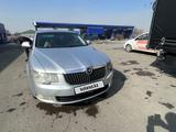 Skoda Superb 2012 годаfor4 500 000 тг. в Алматы – фото 4