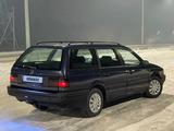 Volkswagen Passat 1993 годаfor1 150 000 тг. в Алматы – фото 4