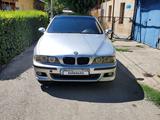 BMW 528 1999 года за 3 300 000 тг. в Шымкент – фото 2