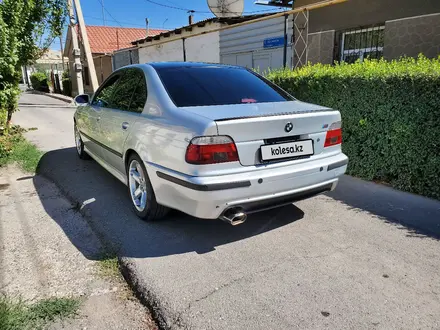 BMW 528 1999 года за 3 600 000 тг. в Шымкент – фото 5