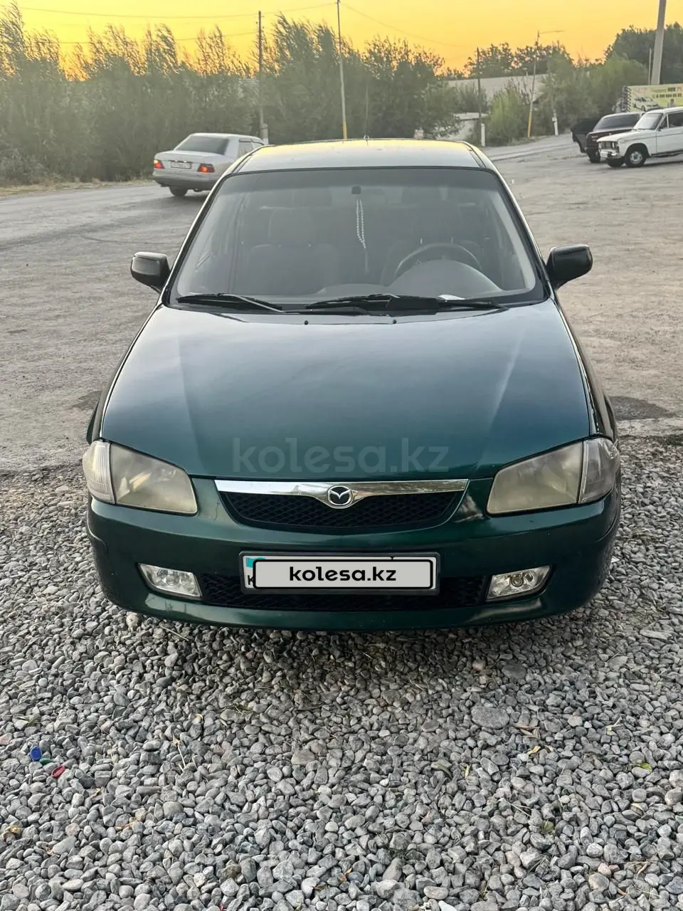 Mazda 323, 1999