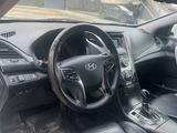 Hyundai Grandeur 2013 годаfor7 200 000 тг. в Атырау – фото 3