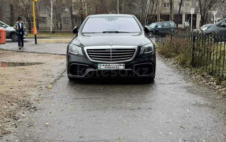 Mercedes-Benz S 400 2014 годаfor23 400 000 тг. в Астана