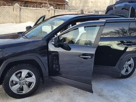 Toyota RAV4 2021 года за 18 500 000 тг. в Павлодар