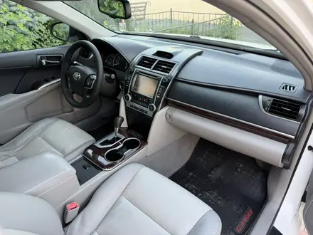 Toyota Camry 2014 года за 8 450 000 тг. в Шымкент – фото 10