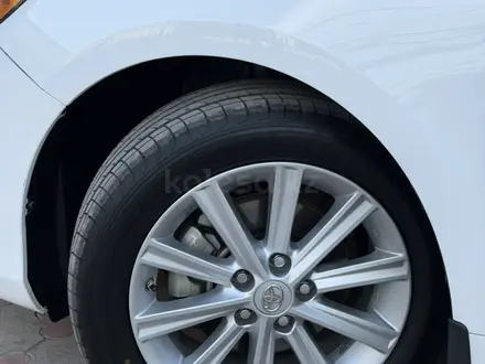 Toyota Camry 2014 года за 8 450 000 тг. в Шымкент – фото 18