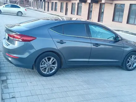 Hyundai Elantra 2018 года за 8 000 000 тг. в Атырау – фото 8