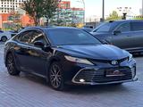 Toyota Camry 2022 годаүшін17 950 000 тг. в Астана – фото 2