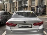 Kia K5 2017 года за 6 950 000 тг. в Алматы – фото 3