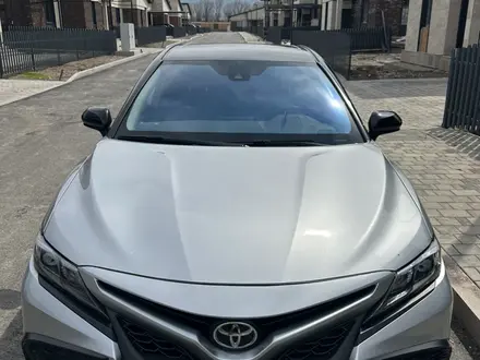 Toyota Camry 2021 года за 15 000 000 тг. в Алматы – фото 5