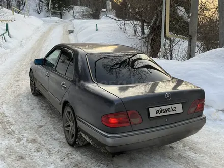 Mercedes-Benz E 280 1996 года за 2 000 000 тг. в Алматы – фото 4
