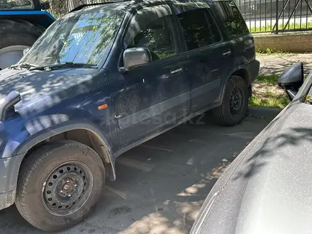 Honda CR-V 1996 года за 1 500 000 тг. в Алматы – фото 2