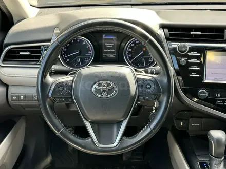 Toyota Camry 2019 года за 11 300 000 тг. в Атырау – фото 9