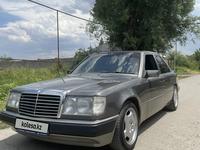 Mercedes-Benz E 220 1992 года за 2 200 000 тг. в Тараз