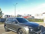 Hyundai Santa Fe 2022 года за 18 800 000 тг. в Астана – фото 4