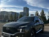 Hyundai Santa Fe 2022 года за 18 800 000 тг. в Астана – фото 2