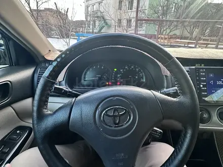 Toyota Camry 2004 года за 3 900 000 тг. в Жанаозен – фото 2