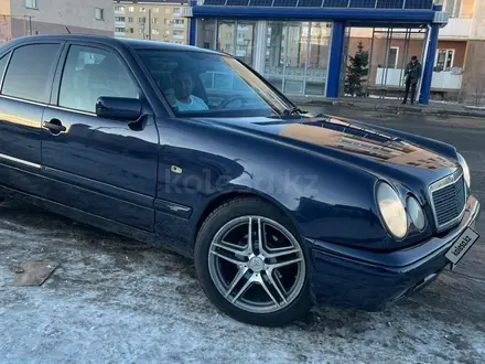 Mercedes-Benz E 230 1996 года за 2 800 000 тг. в Талдыкорган – фото 2