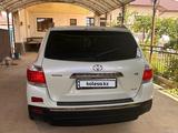 Toyota Highlander 2013 годаүшін11 000 000 тг. в Жанаозен – фото 2