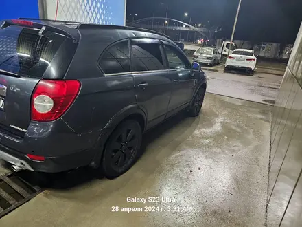 Chevrolet Captiva 2009 года за 4 500 000 тг. в Алматы – фото 10