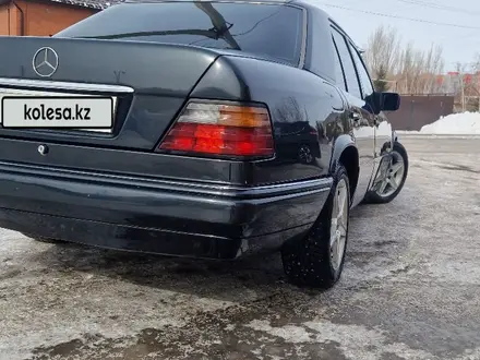 Mercedes-Benz E 320 1994 года за 2 500 000 тг. в Астана
