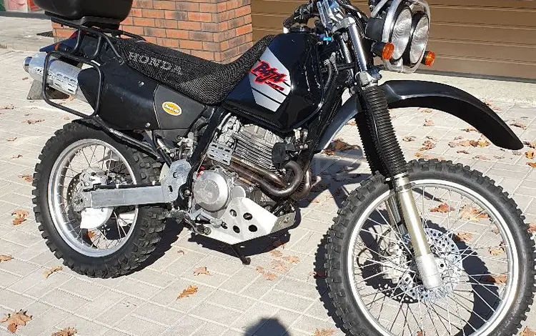 Honda  XR 250 2003 годаүшін2 500 000 тг. в Алматы