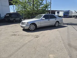 Mercedes-Benz S 320