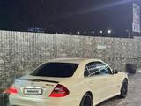 Mercedes-Benz E 320 2003 годаfor6 000 000 тг. в Алматы – фото 2