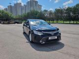 Toyota Camry 2015 года за 10 500 000 тг. в Астана