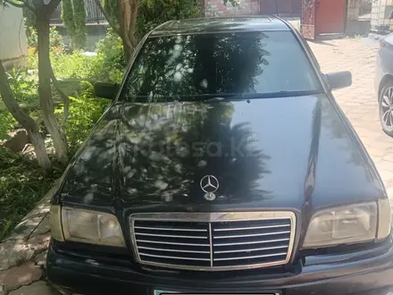 Mercedes-Benz C 280 1996 года за 1 300 000 тг. в Алматы
