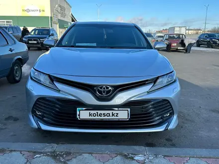 Toyota Camry 2019 года за 9 000 000 тг. в Павлодар