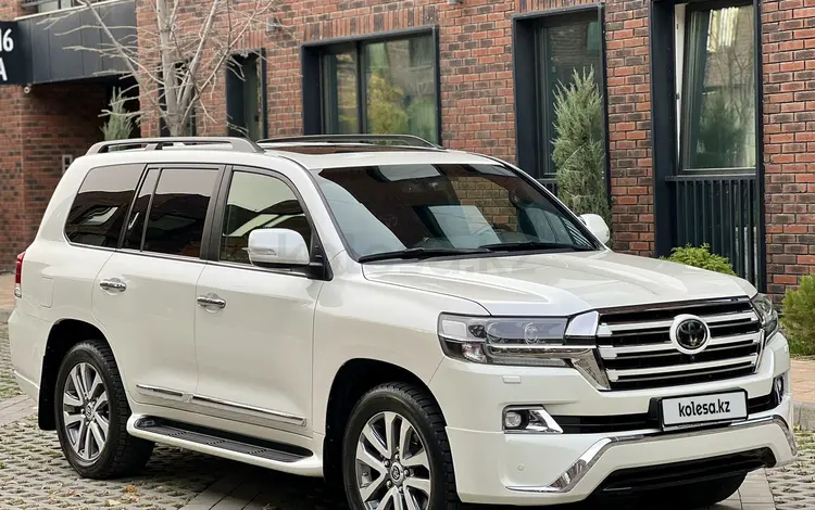 Toyota Land Cruiser 2017 годаүшін34 000 000 тг. в Алматы