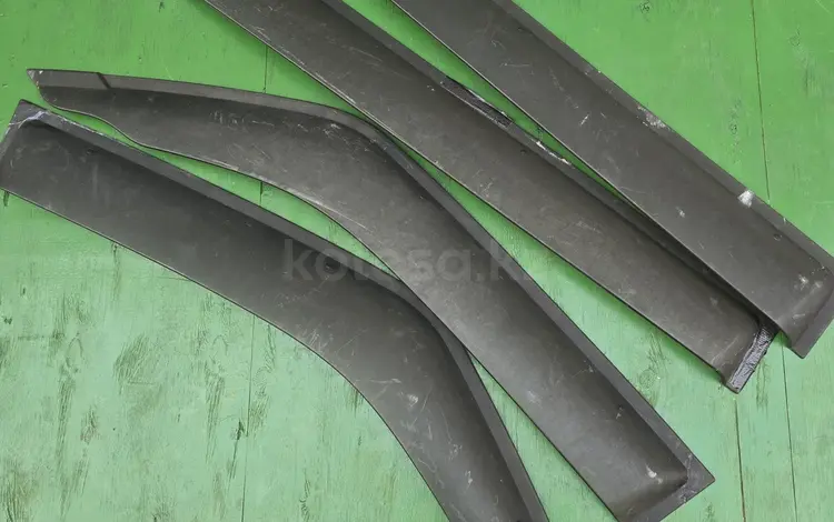 Ветровик Mitsubishi Pajero, Ветровик на дверь Mitsubishi Pajero 2006-2022 за 12 000 тг. в Алматы