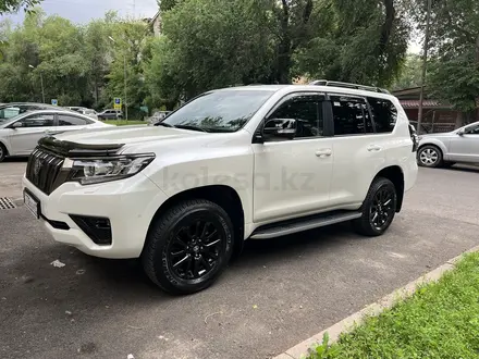 Toyota Land Cruiser Prado 2021 года за 27 650 000 тг. в Алматы – фото 12