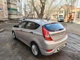 Hyundai Solaris 2014 года за 5 300 000 тг. в Караганда – фото 2