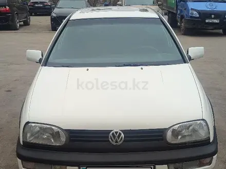 Volkswagen Golf 1993 года за 1 800 000 тг. в Астана – фото 3