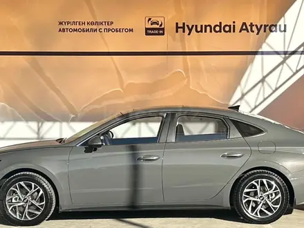 Hyundai Sonata 2022 года за 12 890 000 тг. в Атырау – фото 7